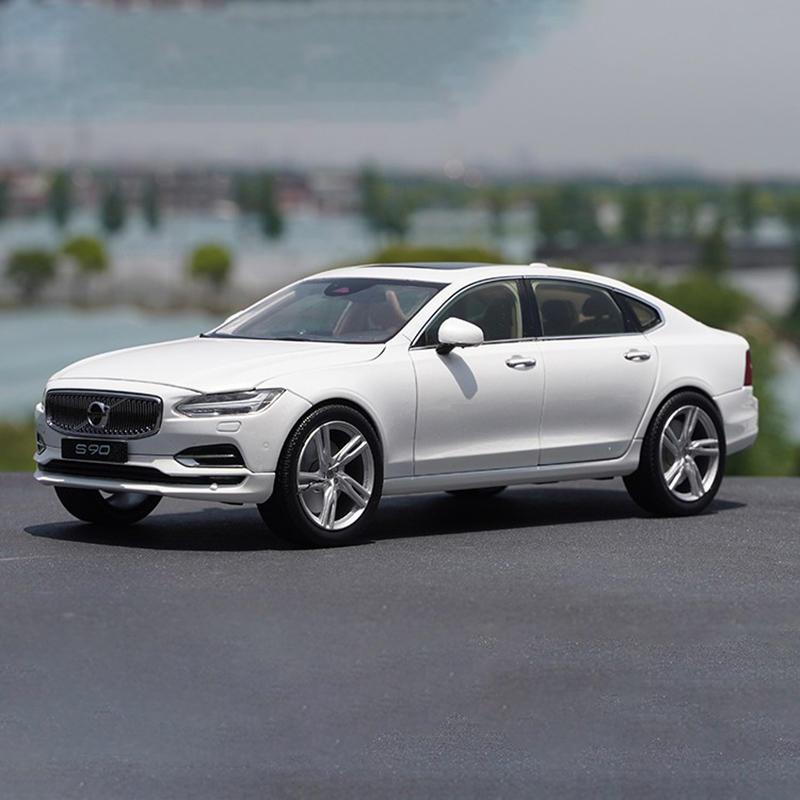 

New 1:18 2023 Volvos S90 Alloy Car Model Diecasts Metal Vehicles Car Model High Simulation Collection Childrens Gifts Decoration
