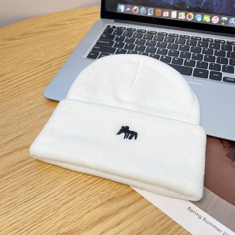 Embroidered Fox Wool Hat for Men, Small Face In Autumn and Winter, Warm Ear Protection, Knitted Hat, Fashionable Versatile Melon Fur Hat for Women