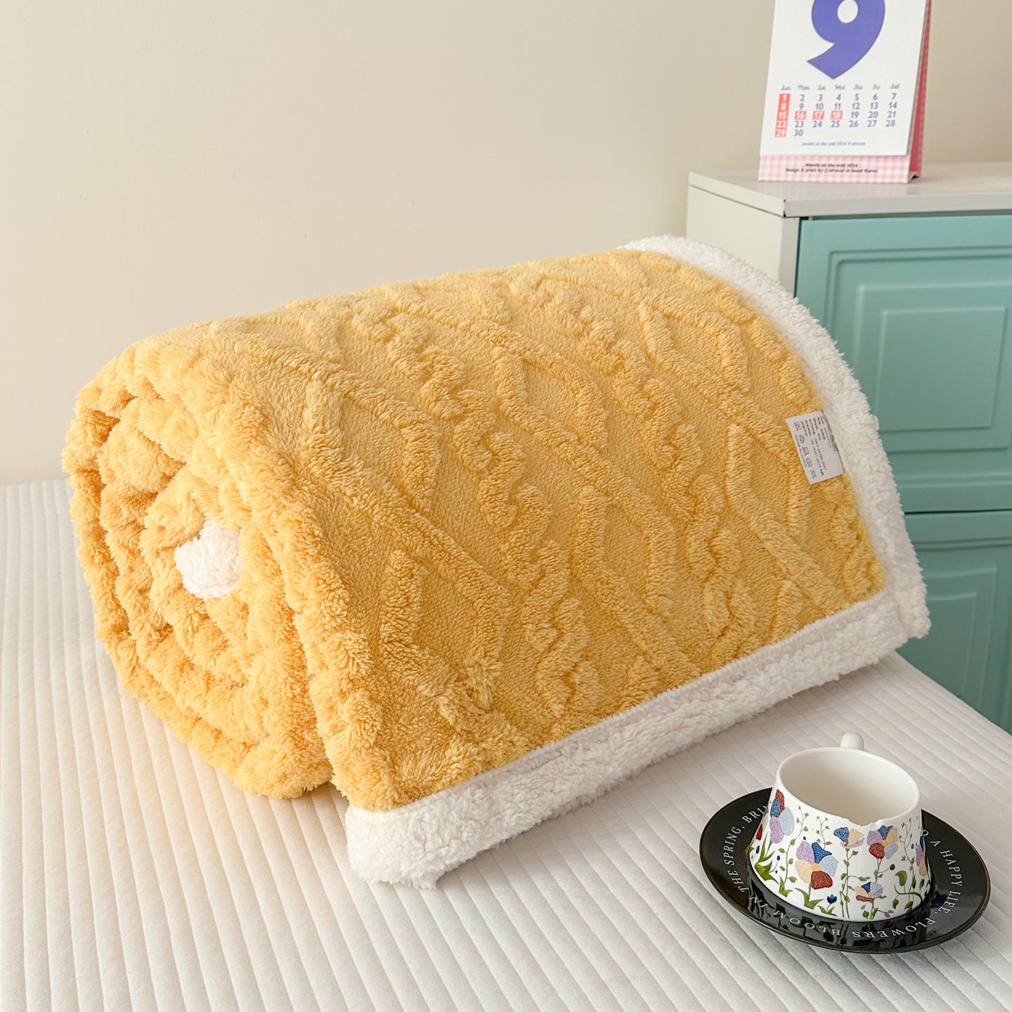

Multi-color Lambswool Coral Fleece Blanket, Thick Taffeta Throw for Autumn/Winter Office or Nap Use. 70x100cm