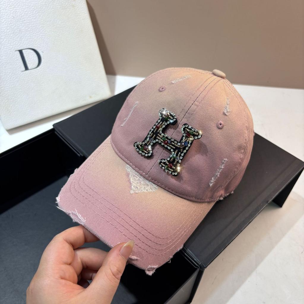 Spring and Summer New Heavy Industry Rhinestone Letter Washed Hole Baseball Cap American Personality Small Fragrance Gradual Change Cap Woman