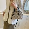 Casual Handbag Shell Bag Women's Fashion Simple Messenger Bag Spring New Commuter Shoulder Bag
