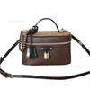 Source Guangzhou High-end Vanity Cosmetic Bag, Contrasting Color Chain Box Bag, Portable Messenger Shoulder Bag.