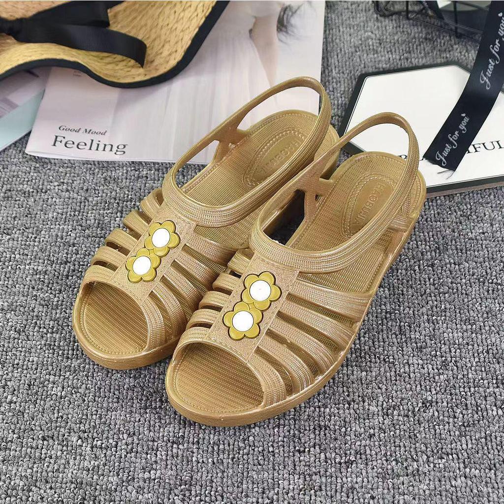 Dámské lehké protiskluzové prodyšné PVC sandály: Ideální pro letní svrchní oblečení