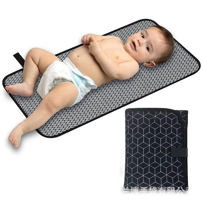 

Baby Diaper Changing Station Foldable Portable Oxford Cloth Waterproof Baby Diaper Pad чорний
