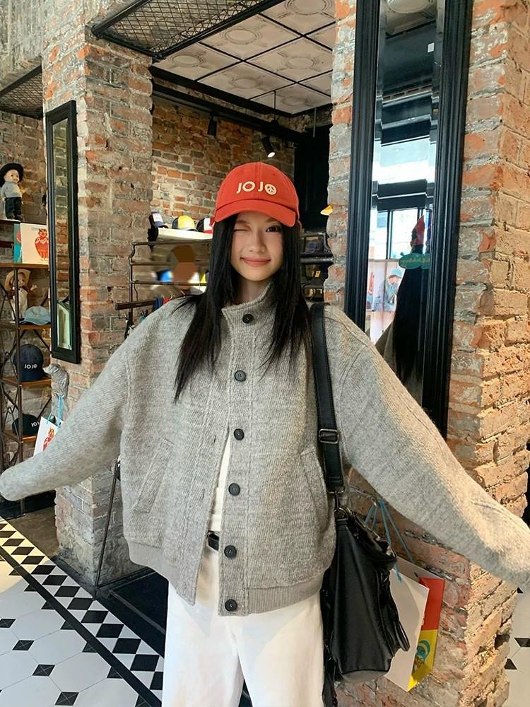 Women's Retro Grey Short Wool Coat with Stand Collar for Spring/Autumn 2025