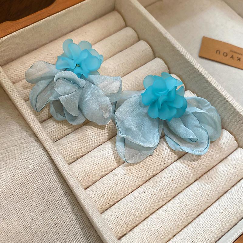 Faye Wong Pink Shrimp Cracker Earrings 2025 Year of the Snake Spring Festival Studs - European and American High-End Fashion.