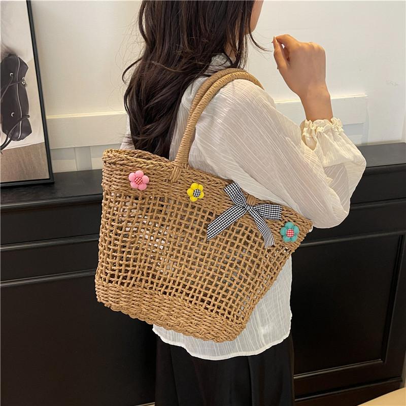 New Hollow Portable Straw Bag Fashion Versatile Beach Bag Large Capacity Woven Vegetable Basket Women's Bag