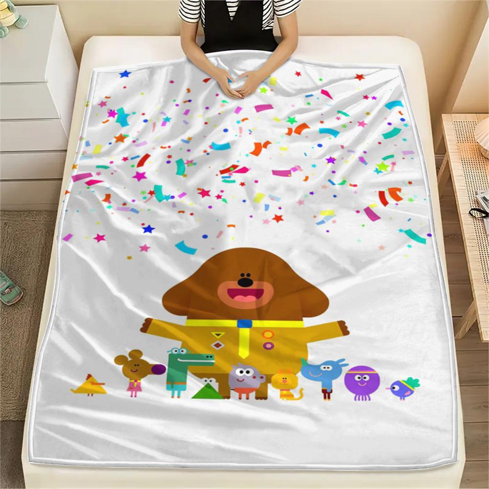 1PC Hey Duggee Patterned Flannel Blanket Suitable For All Seasons for Home Decor Warmth and Comfort Gifts Holiday Present