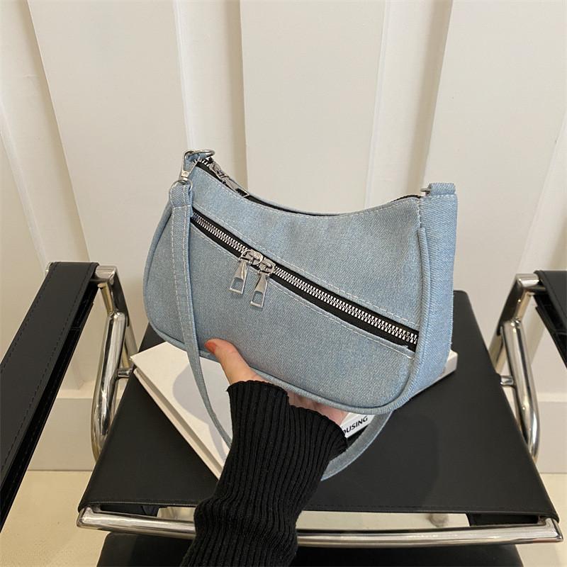 2024 New Korean Fashionable Street Style Small Motorcycle Wind Chic Single Shoulder Underarm Women s Bag светло-синий