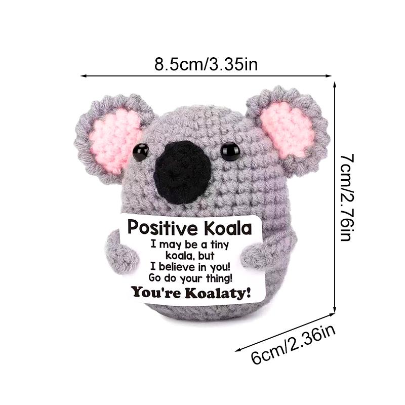 1 Stück Gehäkelter Koala Grau mit Inspirierender Botschaft Lustig & Niedlich Gestrickte Tiere Handgefertigt Positive Puppe Schreibtischornament