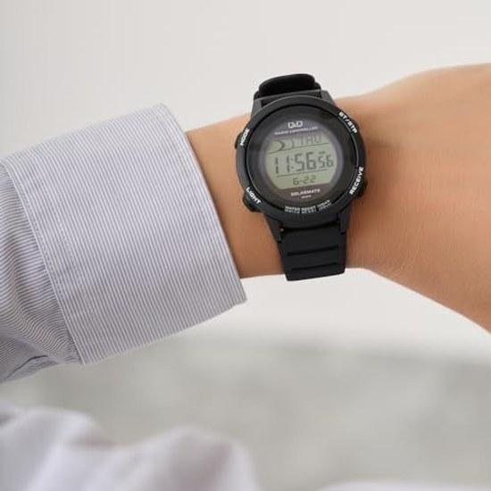 Citizen QQ Wristwatch Radio-controlled Solar Battery-free Lightweight Waterproof Easy-to-read Dial Mens Womens Black Digital D01A-001VK