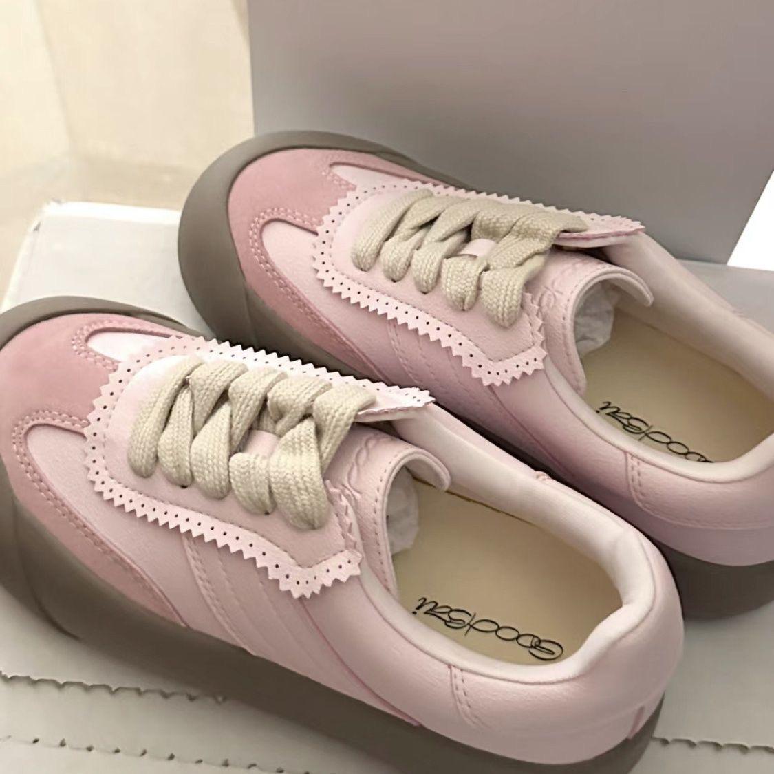 

У Bai Jingting есть такие же розовые, пушистые туфли GOODBAI цвета розовой соли для женщин, красные немецкие тренировочные кроссовки на толстой подошве в академическом стиле. 40 розовый