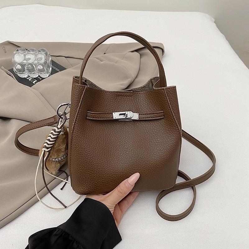 Simple Handbag, Small Carrying Bag, High Appearance Level Bucket Bag, Commuting and Casual Single-shoulder Crossbody Bag