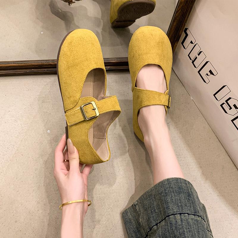 Mary Jane Women's Autumn 2025 New Retro Round Head Belt Buckle with Thick Heel Round Head Light Mouth Single Shoes Women