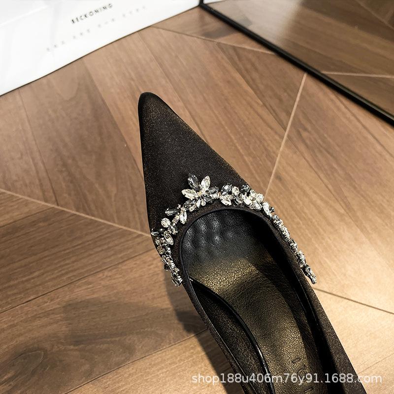 Black pointed high heels women's 2025 new thin heel French sexy rhinestone chain professional temperament shallow mouth single shoes