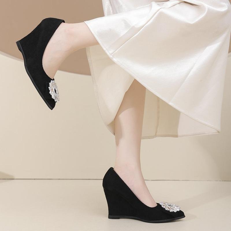 Diamond Pointed High-heeled Shoes for Women in The Spring of 2026, New Slope Heel Shallow Mouth Professional Single Shoes