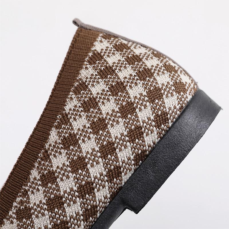 Breathable and Comfortable Old Beijing Cloth Shoes, Casual Slip-on Shoes for Women, Mother's Shoes, Fashionable Flying Woven Cloth Shoes