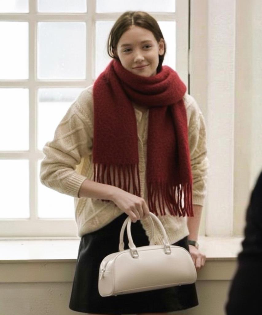 Prends Soin De Toi Half Moon Tote Bowling Bag Cream