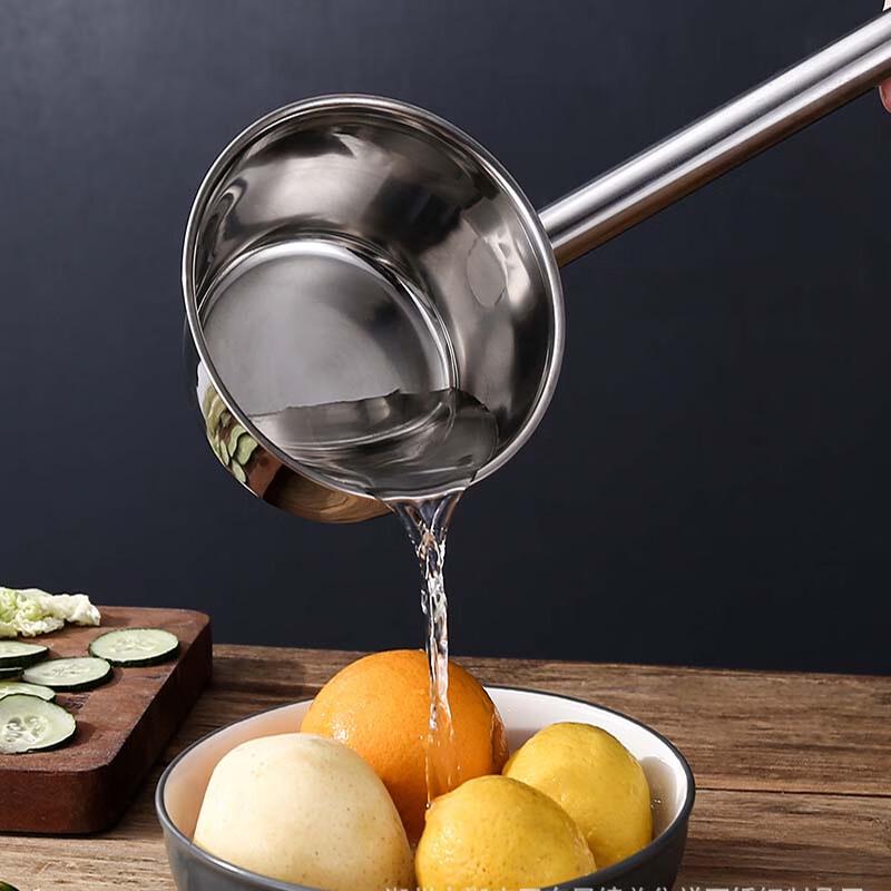 Chang Baosen Stainless Steel Long-Handle Water Ladle