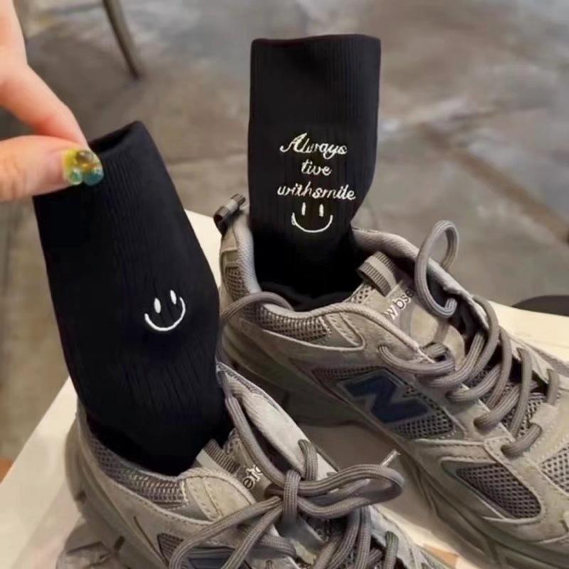 European Ab Version Socks Embroidered Smiley Face Personality Mid-Leg Socks Fashion Foreign Style Internet Celebrity Pure Cotton Trendy Socks