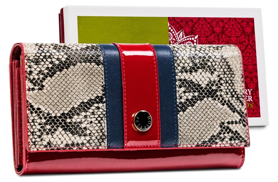 Elegant Women's Wallet with a Snakeskin Pattern - Peterson