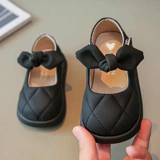 

Кожаная обувь для девочек, весенне-осенние туфли на мягкой подошве с неглубоким горлышком, туфли принцессы с бантом для девочек 22 чёрный