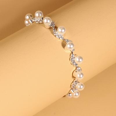 Stylový a elegantní třpytivý perlový náramek s kamínky, svatební doplňky