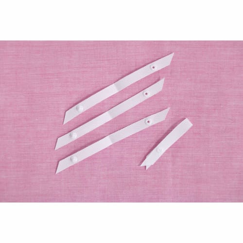 Clover Shoulder Snapper 2 Pieces White 26-013