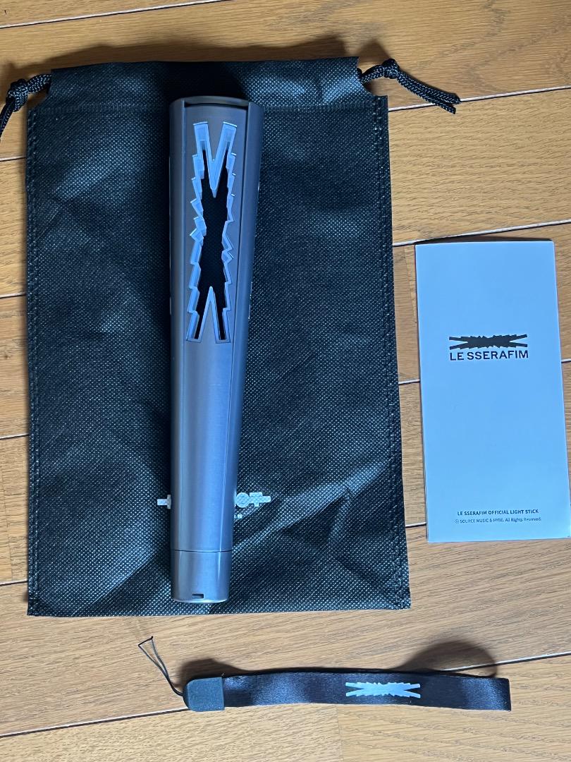 

[USED] LE SSERAFIM Penlight Gray with Storage Bag