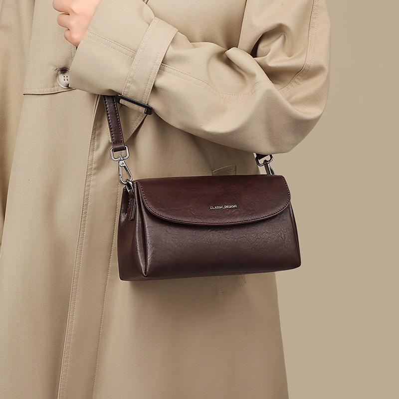 Bags New women's bags Autumn and winter shoulder messenger bags High-end casual fashion retro commuter bags