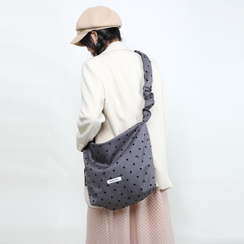 Neue gepunktete gefaltete Tasche, Damen-Tasche mit großem Fassungsvermögen, Umhängetasche, Hochwertige Tragetasche