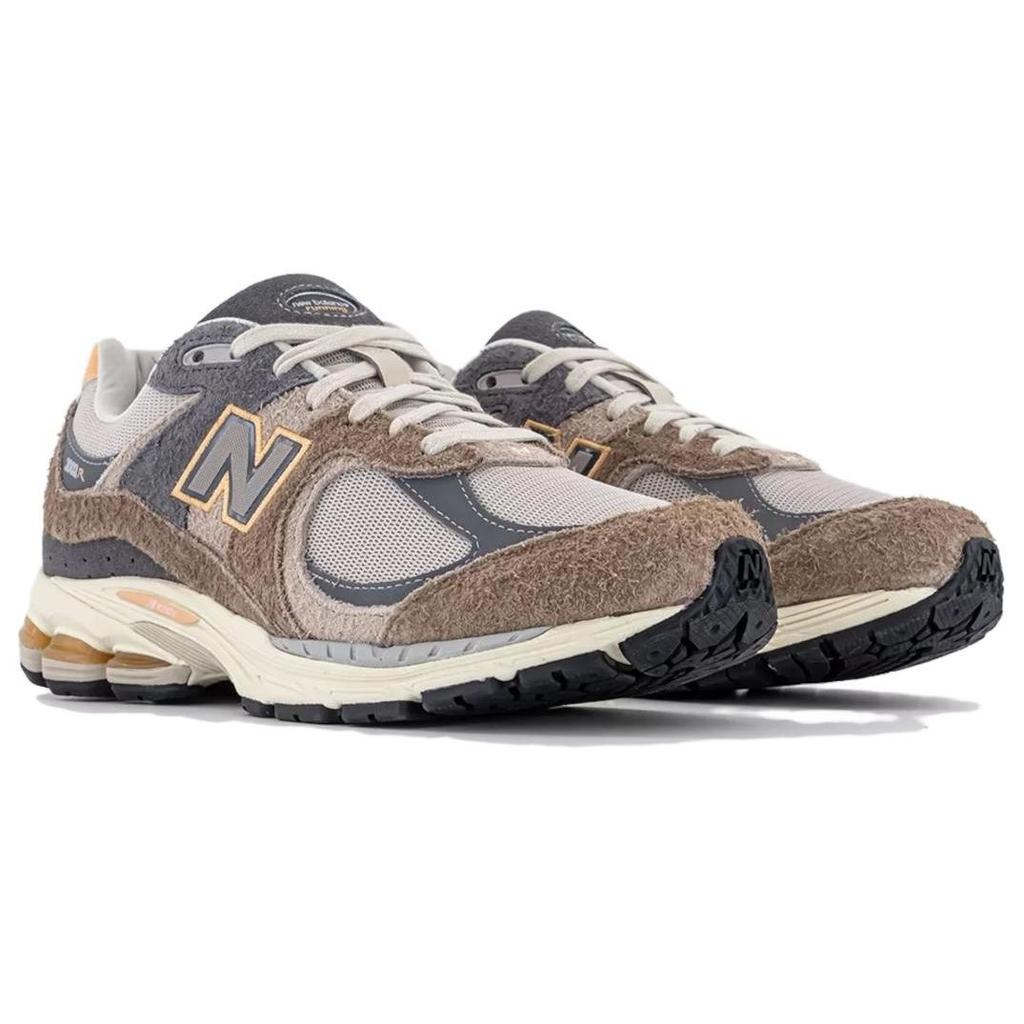 New Balance 2002R Mushroom Hazy Peach Herren Sneaker Tan Castlerock M2002REJ