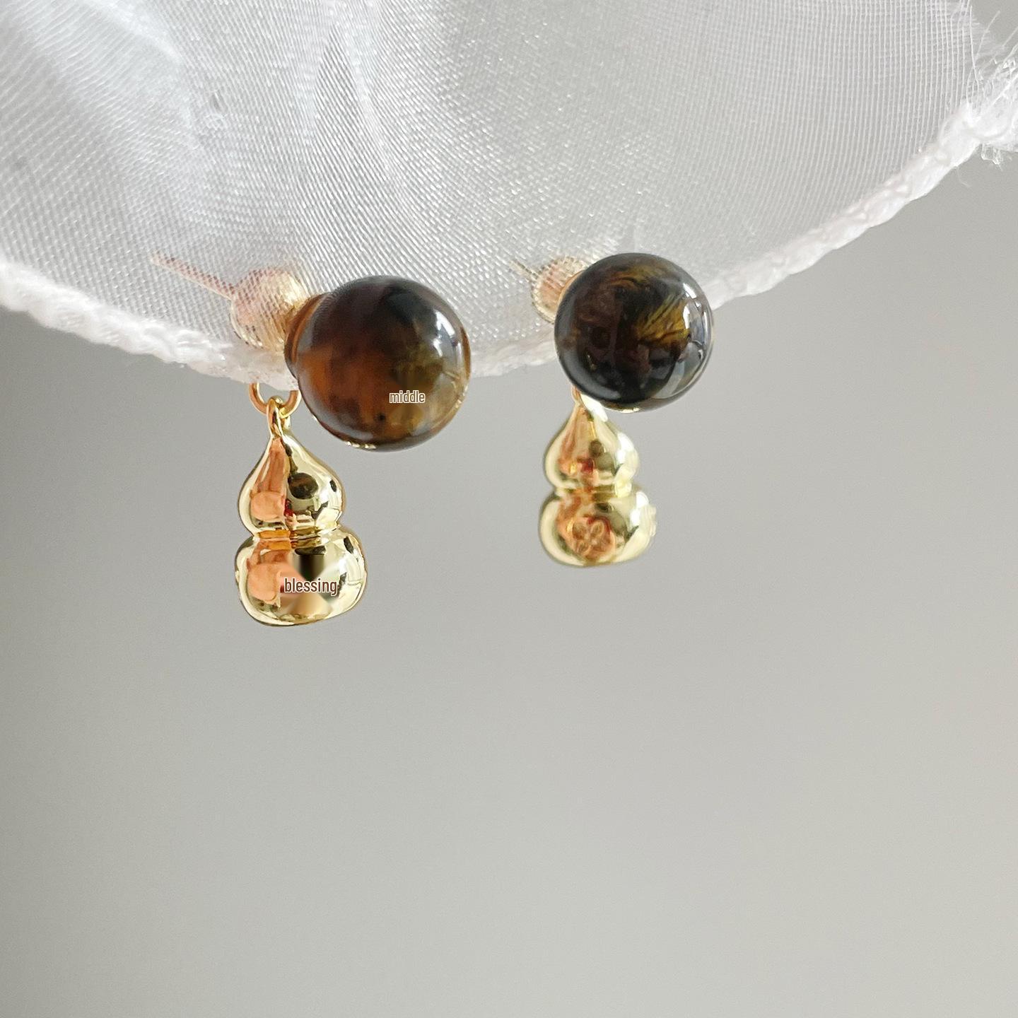 Elegant Tiger Eye Gold Gourd Stud Earrings – Retro European & American Style for Women золотой