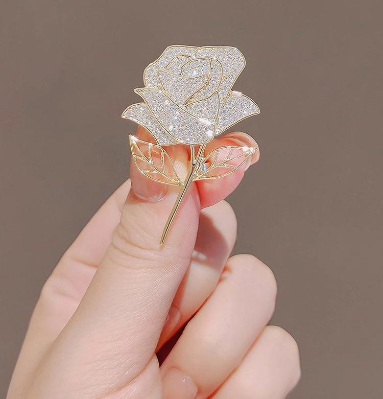 

Брошь Flash Diamond Temperament Rose из высококачественного циркония, элегантная универсальная, антибликовая, фиксированная брошь-булавка