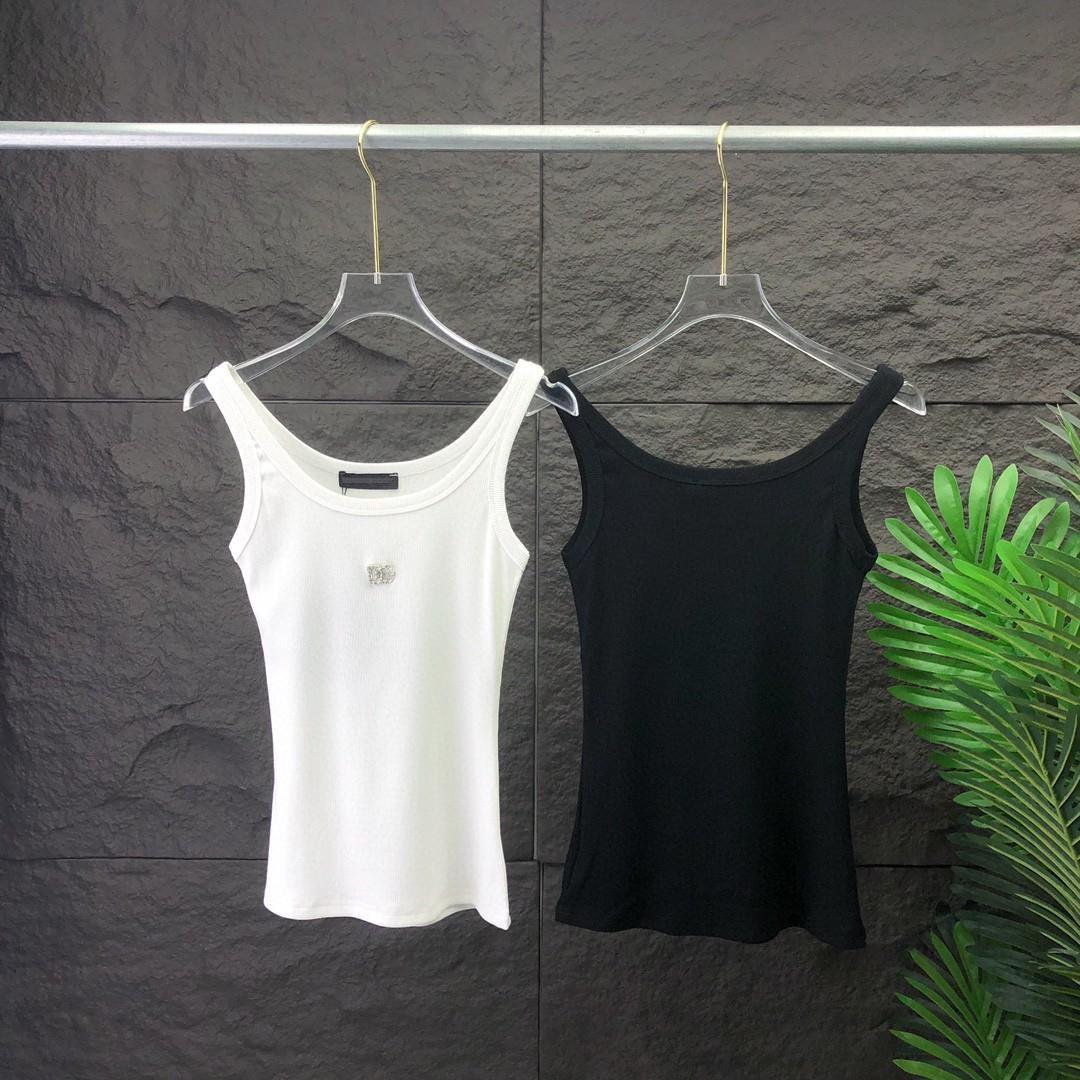 

Модный женский безрукавный жилет с U-образным вырезом и пуговицами в виде бриллиантовых букв Large белый