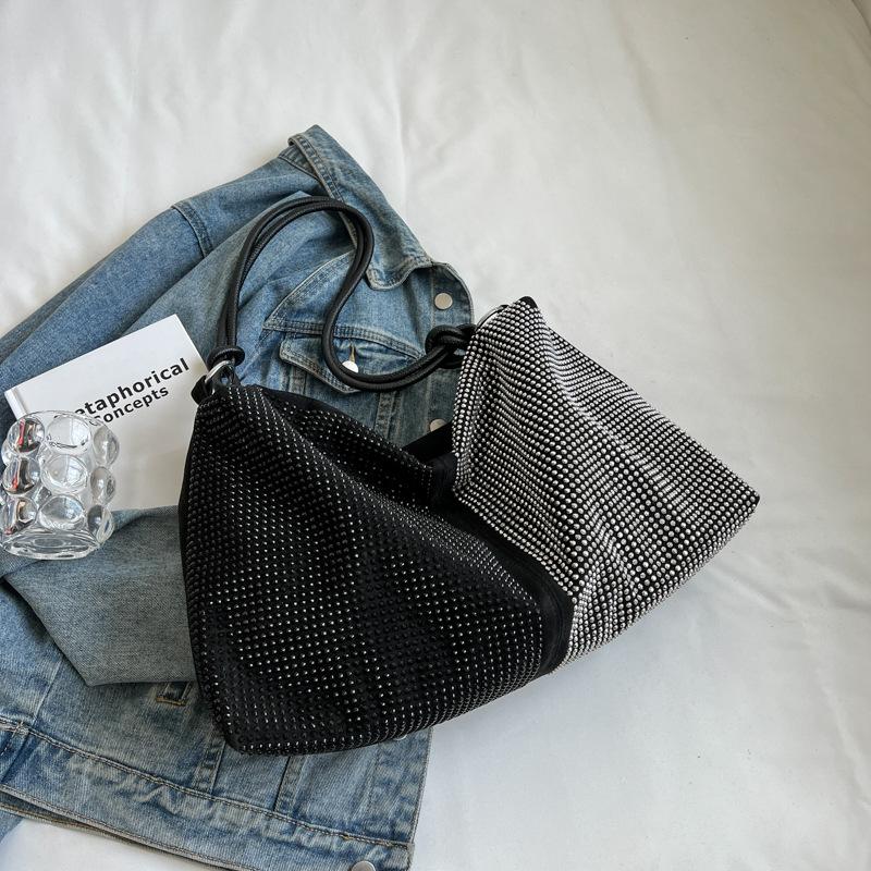 New women's bag, rhinestone tide silver flash diamond, fashionable large capacity diamond-encrusted shoulder hand-held underarm bag, king bag for wome