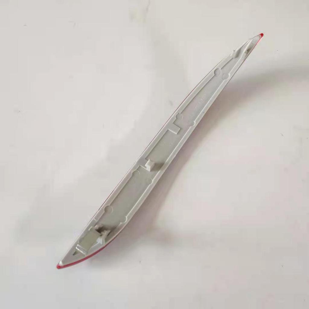 Odblaskowa nakładka na tylny zderzak dla BMW serii 5 E60