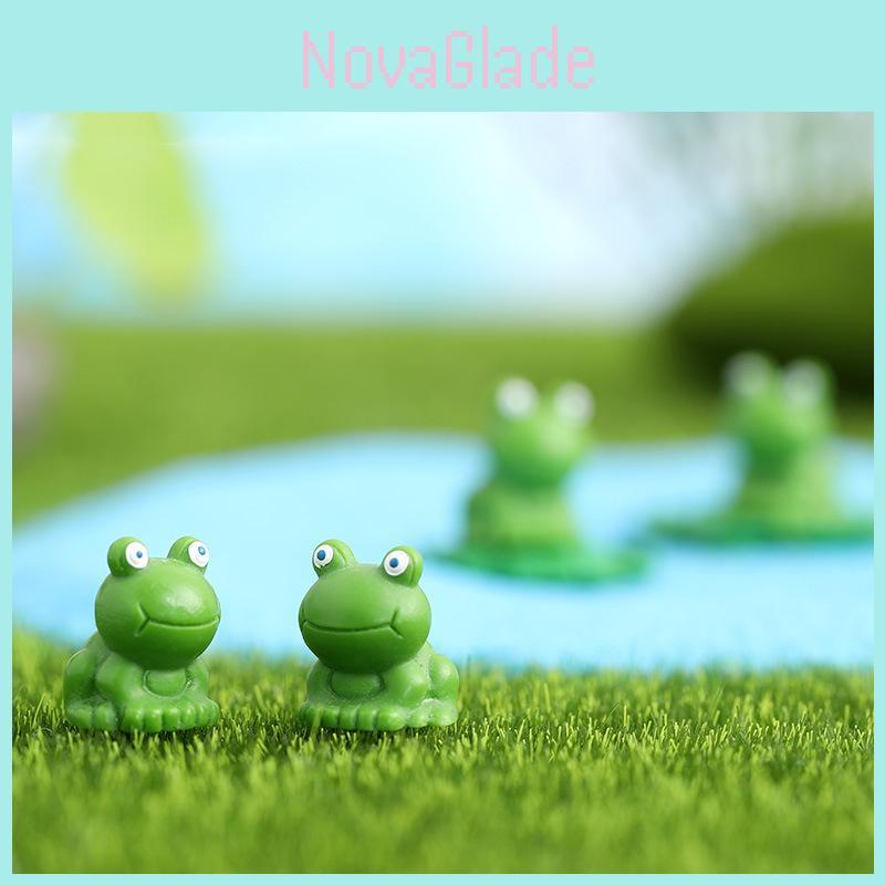 Resin Ornament Moss Micro Landscape Figure Decor Blue-eyed Little Frog Diy Material 1.8*1.6cm