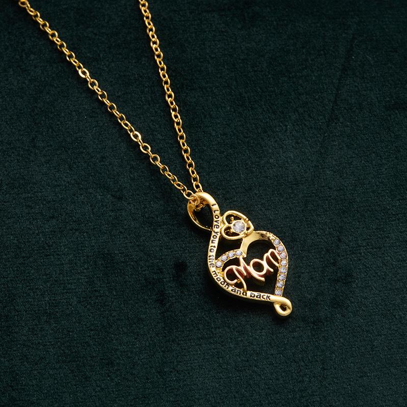 Elegant Heart Pendant MOM Necklace for Women - Stylish High-End Jewelry