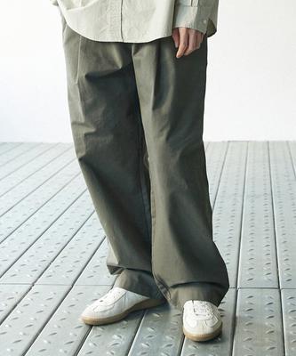 HOOVES Wide Chino Single-Pleat Elastic Pants [Khaki]