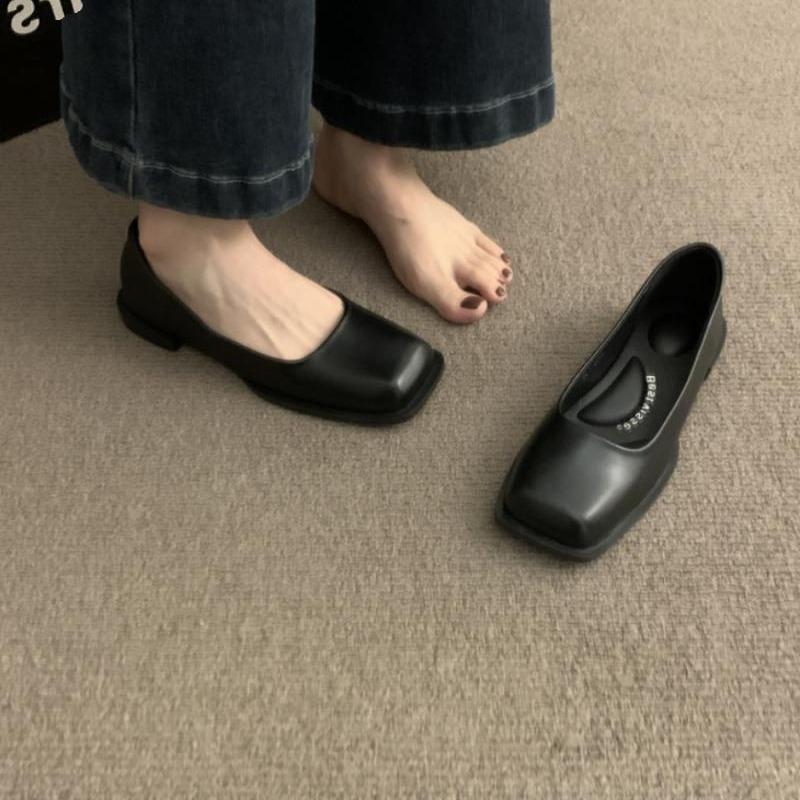 Flat-bottomed French Shallow Mouth Square Head Small Leather Shoes Women's Shoes 2025 New Spring and Autumn Black Versatile Commuter Shoes
