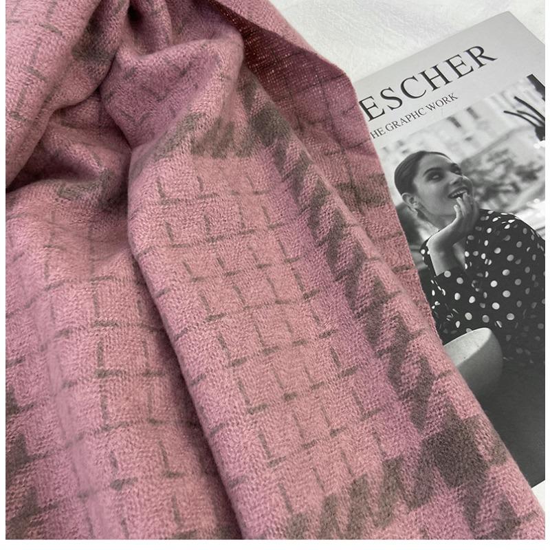 Scarf Women's Autumn and Winter New Thickened Imitation Cashmere Fringed Shawl Student  Warm Shawl