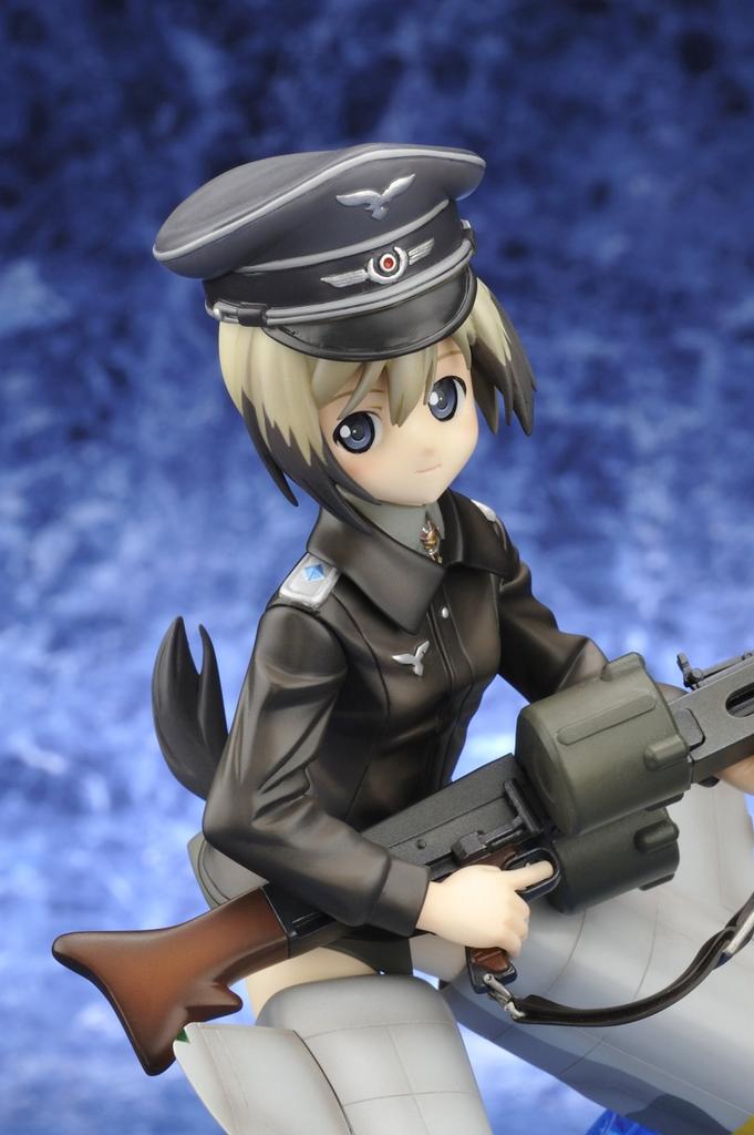Kotobukiya Strike Witches Erica Hartmann Scale PVC Painted Finished Product 1/8