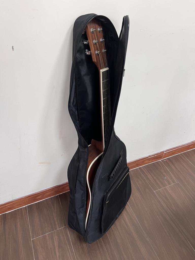 Guitar Gig Bag 41 Inch 0.25 Inch Sponge Padding Water Resistent Dual Adjustable Shoulder Strap Guitar Case