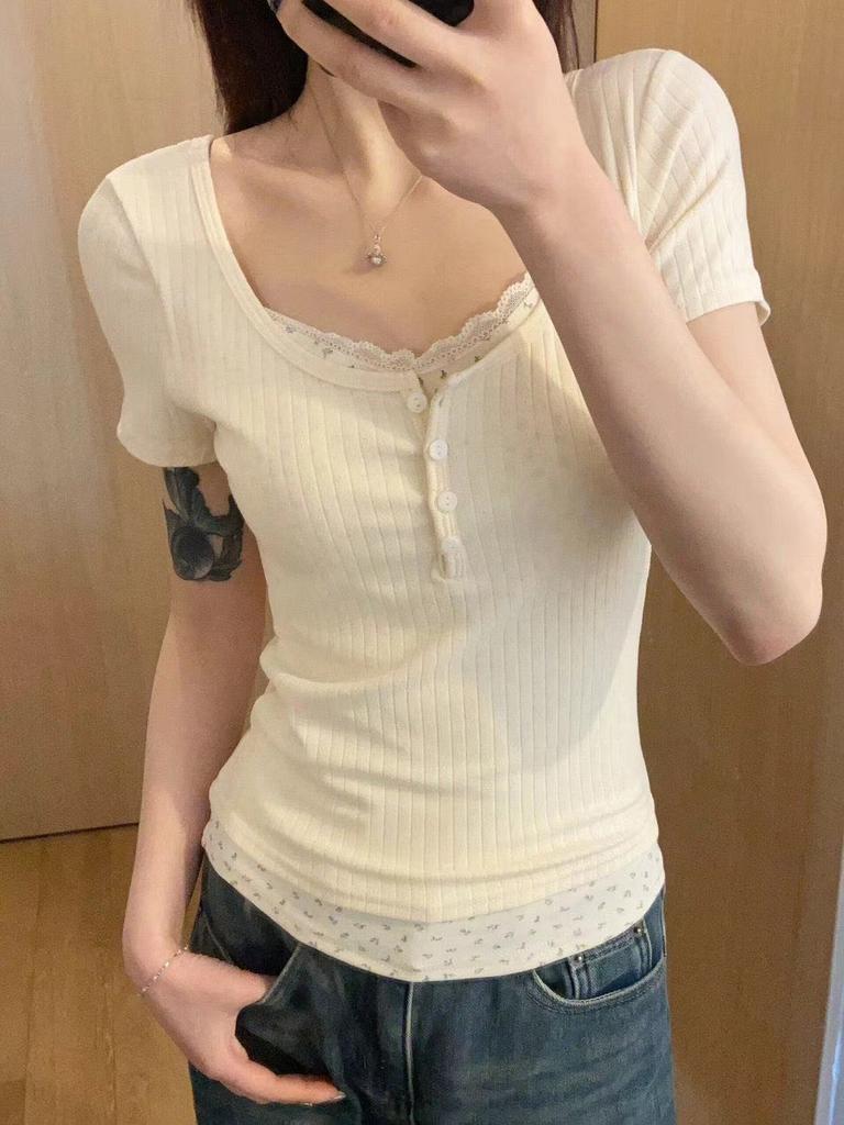 Korean version of the design sense of chic fake two-piece short-sleeved T-shirt for women's summer semi-open neck slim-fitting short top for women