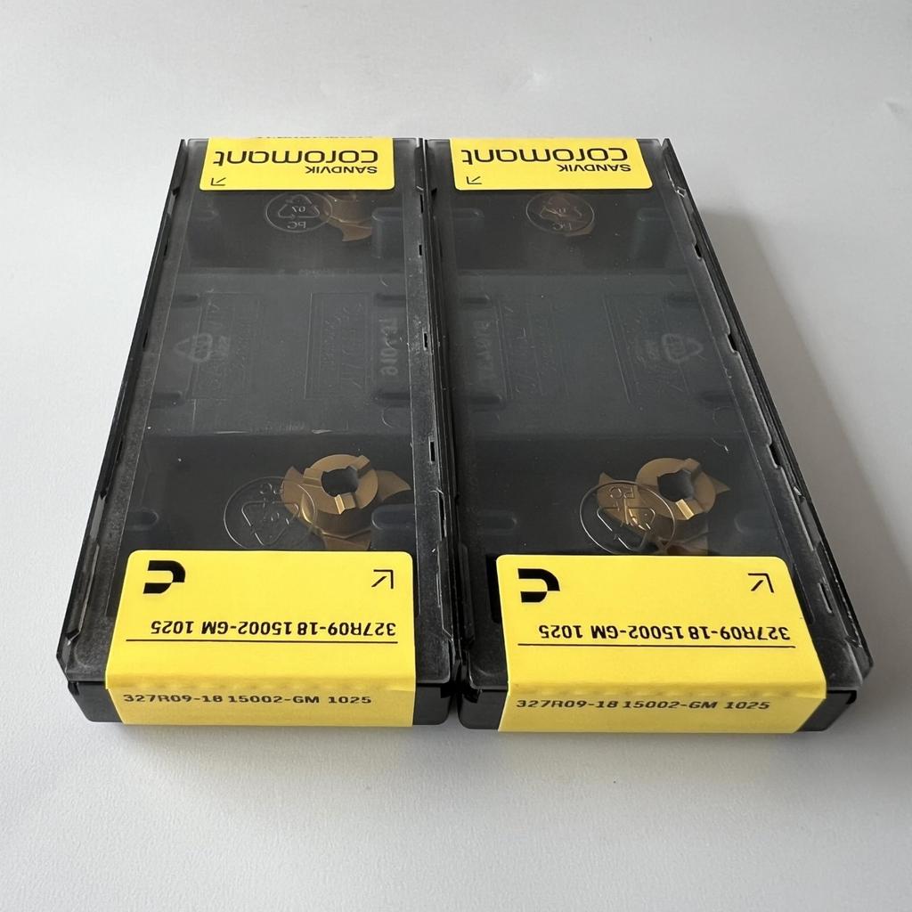 SANDVIK / 327R09-1815002-GM 1025 / Original Swedish hard alloy blade 2 Pcs