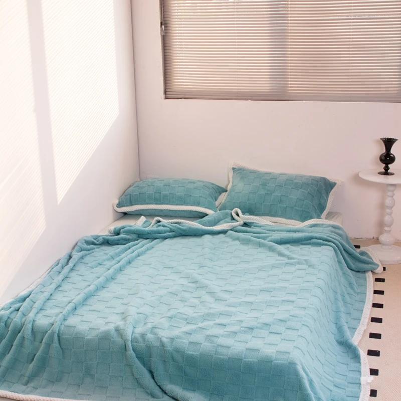 Winter Blanket Thickened Warm Lamb Wool Leisure Blanket Home Warm Thick Soft Bed Cover Knee For Office Sofa Microfiber Bedding