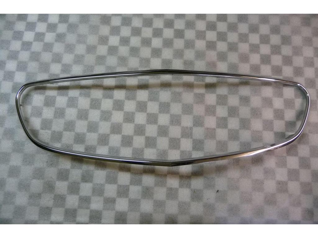 Electroplated Frame for Mercedes-Benz E-Class 212 E260: Outer Grille Bright Strip