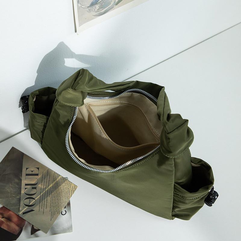 IELGY One-Shoulder Underarm Oxford Cloth Bag Casual Large-Capacity Commuter Simple Female Bag
