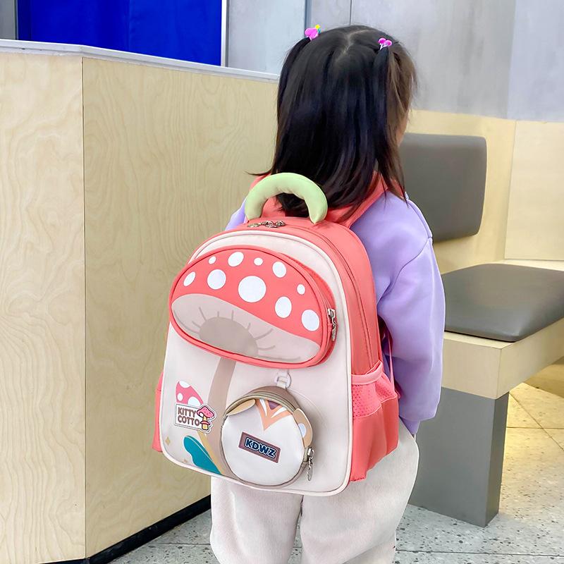 Kindergarten schoolbag for girls, middle school and large class boys, lightweight burden reduction and spine protection for children, cartoon cute